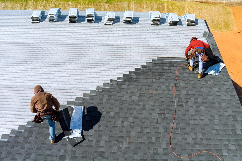 What Are the Signs That Your Roof Needs Repair or Replacement?